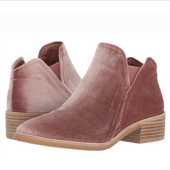 Dolce Vita Shoes - Dolce Vita Tay Velvet Pink Booties Size 6 1/2